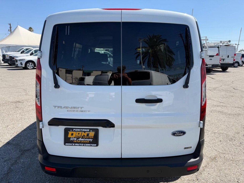 Ford Transit Connect Vehicle Full-screen Gallery Image 08