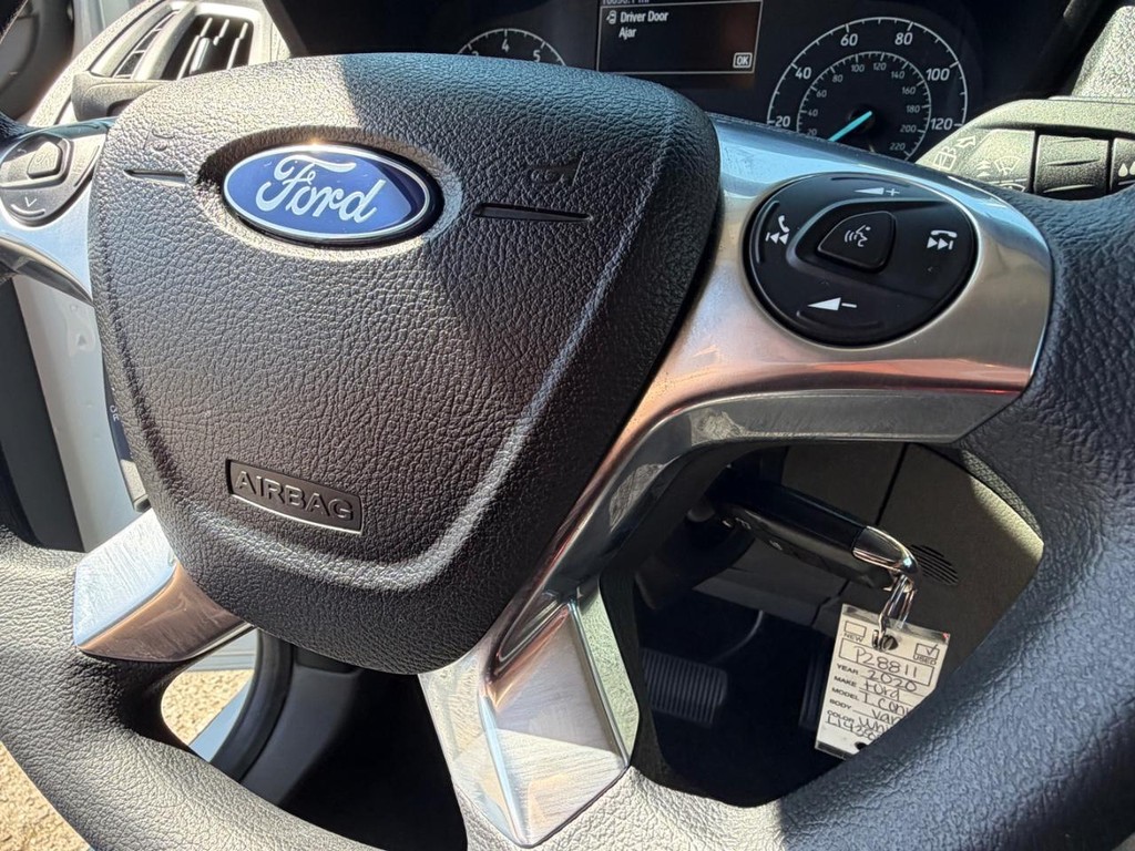 Ford Transit Connect Vehicle Full-screen Gallery Image 29