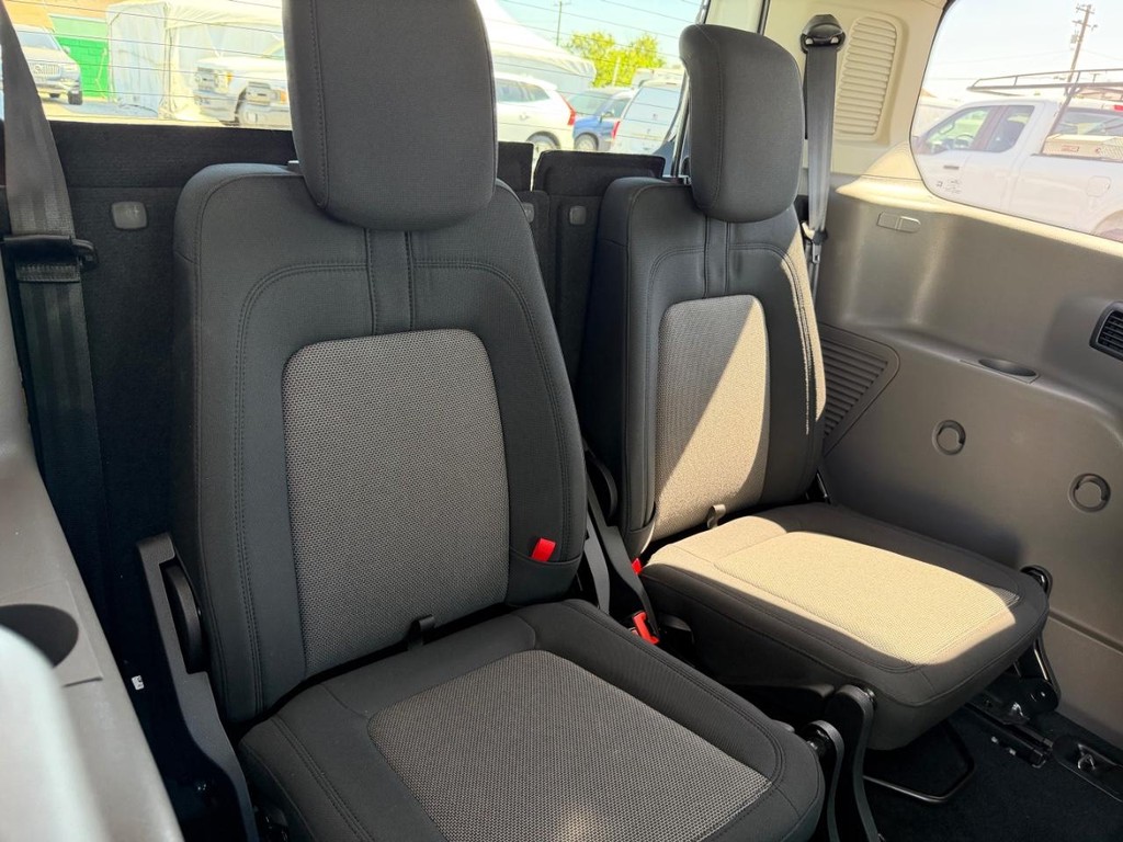 Ford Transit Connect Vehicle Full-screen Gallery Image 37