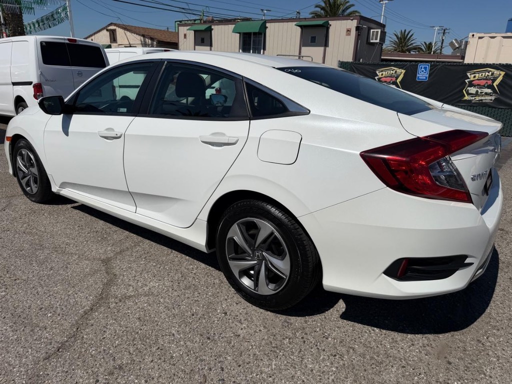 Honda Civic Vehicle Full-screen Gallery Image 09