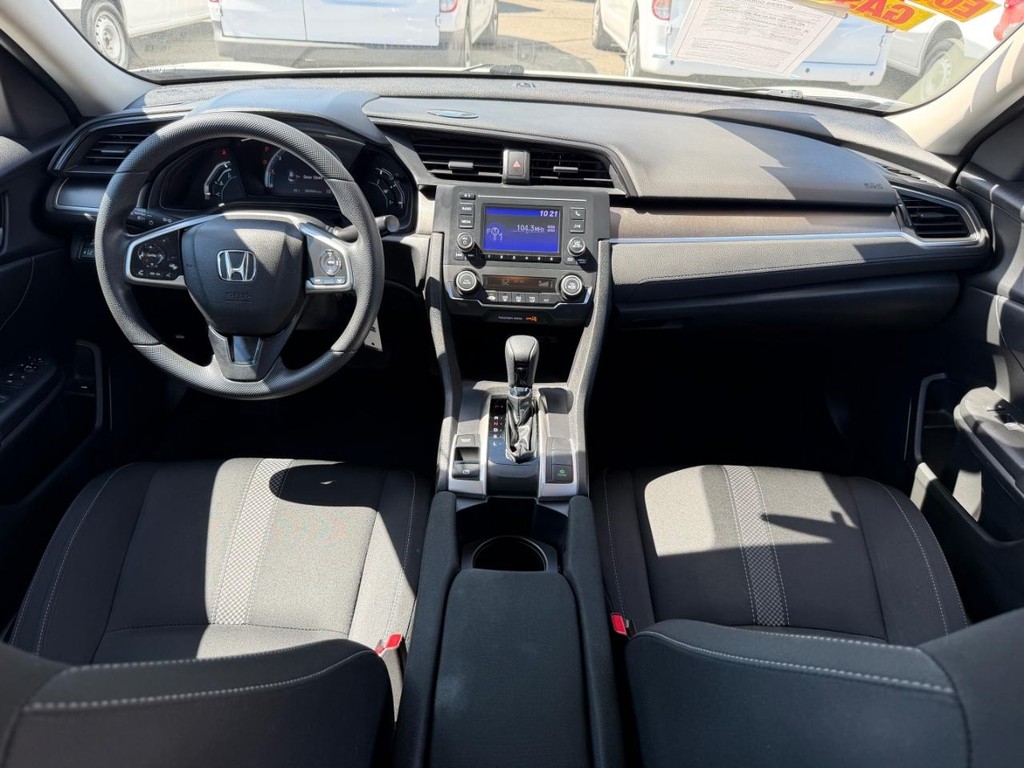 Honda Civic Vehicle Full-screen Gallery Image 23