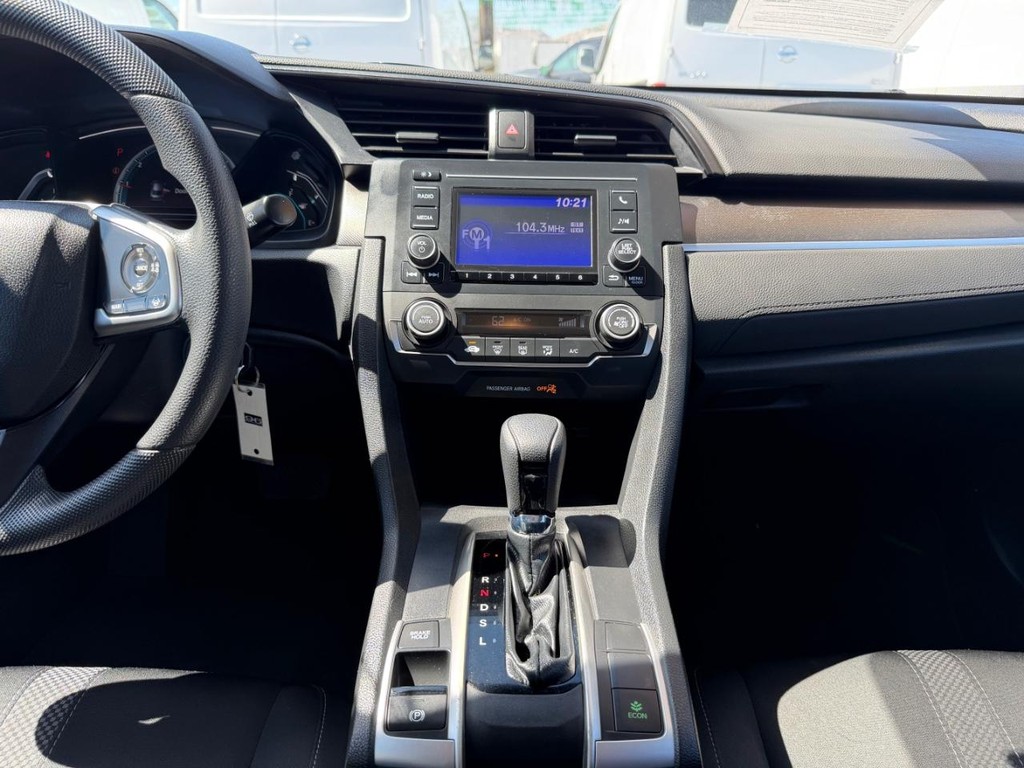 Honda Civic Vehicle Full-screen Gallery Image 25