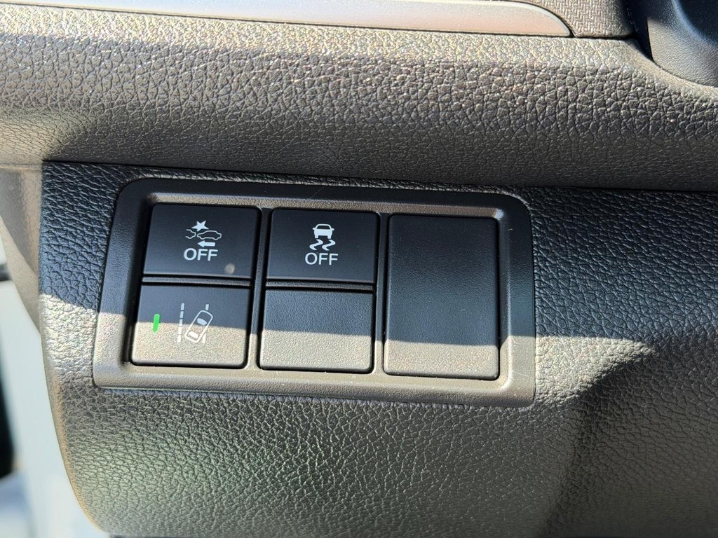 Honda Civic Vehicle Full-screen Gallery Image 32
