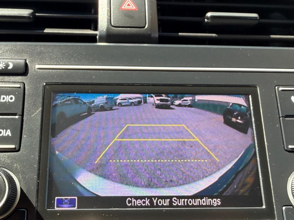 Honda Civic Vehicle Full-screen Gallery Image 37