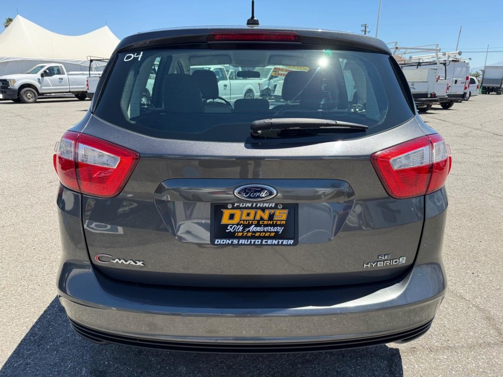 Ford C-Max SE Hybrid Vehicle Full-screen Gallery Image 08