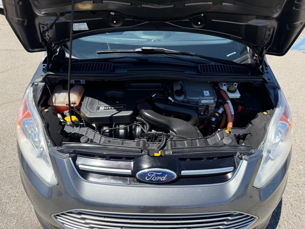 Ford C-Max SE Hybrid Vehicle Full-screen Gallery Image 44
