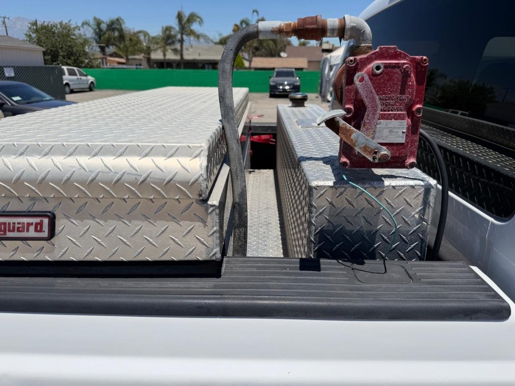 Ford F-250 Vehicle Full-screen Gallery Image 35