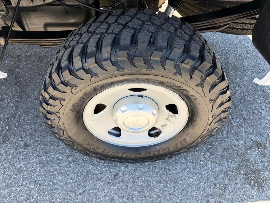 Ford F-250 Vehicle Full-screen Gallery Image 43