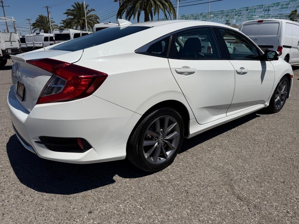 Honda Civic Vehicle Full-screen Gallery Image 06