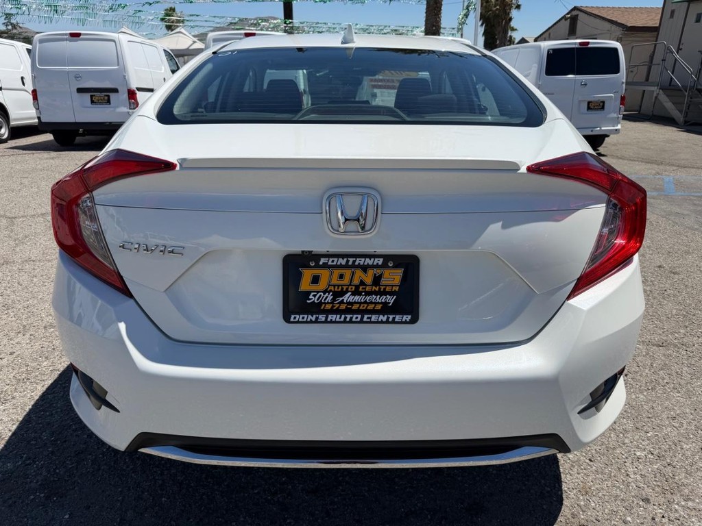 Honda Civic Vehicle Full-screen Gallery Image 08
