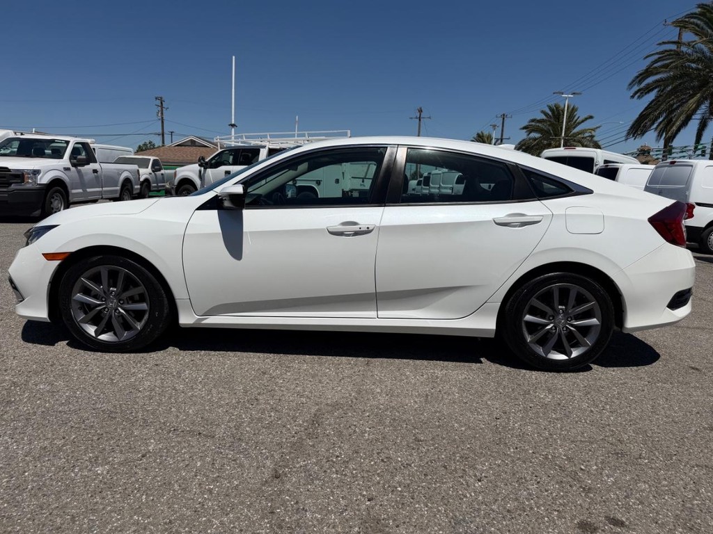Honda Civic Vehicle Full-screen Gallery Image 11
