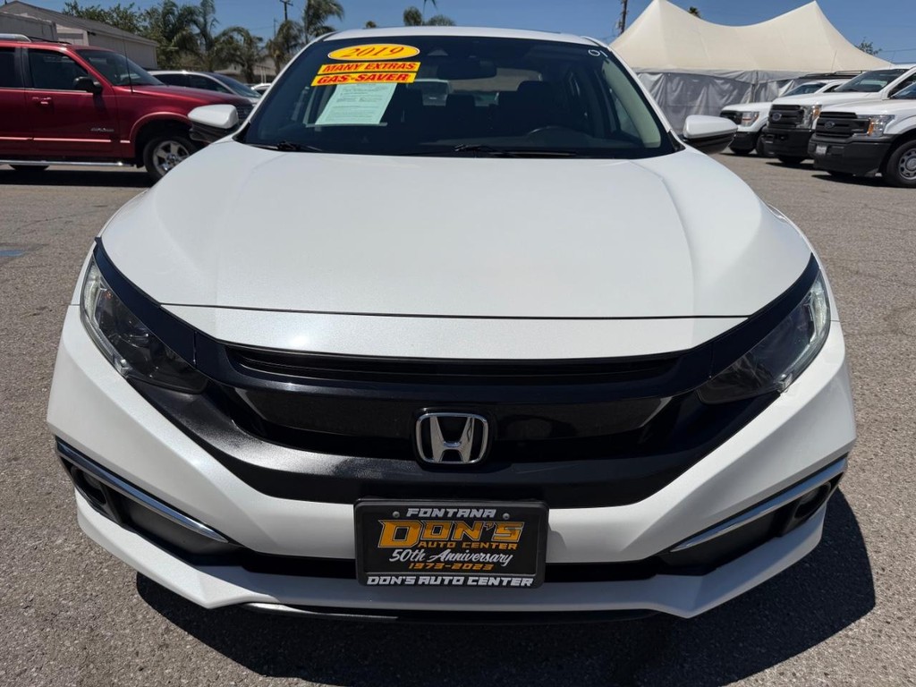 Honda Civic Vehicle Full-screen Gallery Image 14