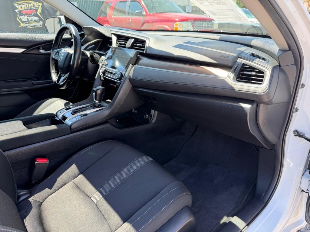 Honda Civic Vehicle Full-screen Gallery Image 20