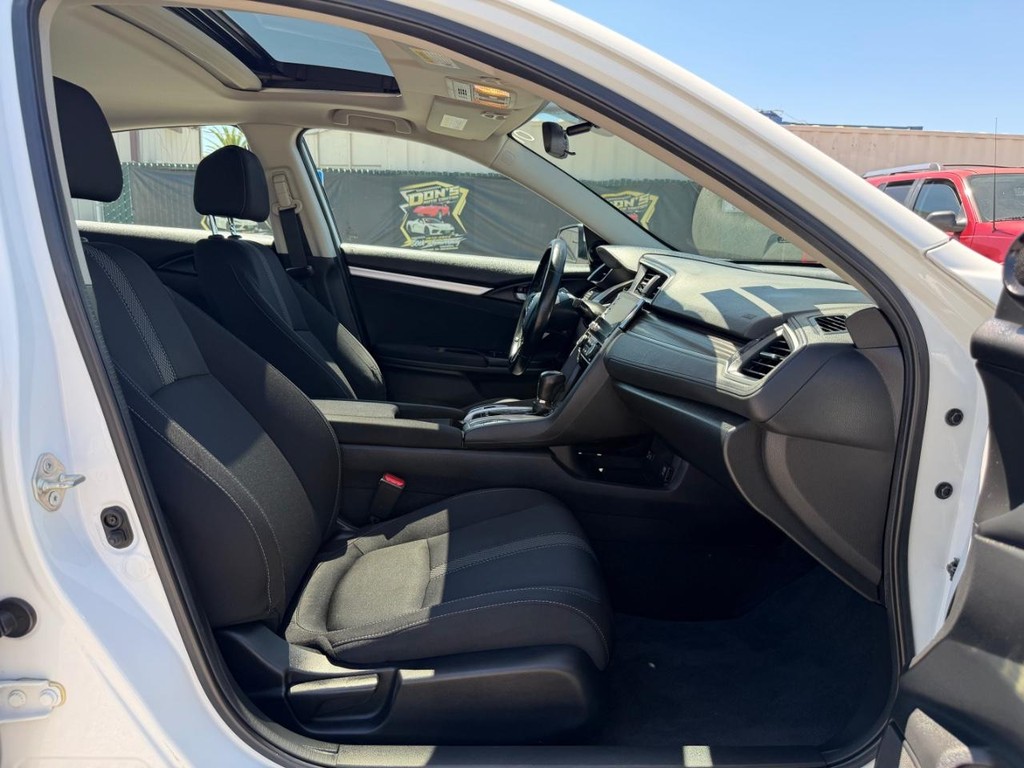Honda Civic Vehicle Full-screen Gallery Image 21