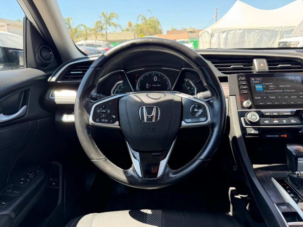 Honda Civic Vehicle Full-screen Gallery Image 27