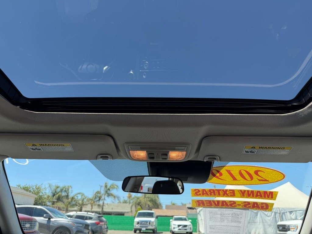 Honda Civic Vehicle Full-screen Gallery Image 36