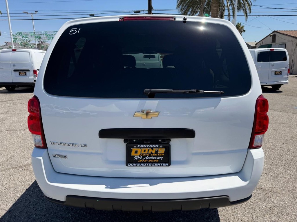 Chevrolet Uplander Vehicle Full-screen Gallery Image 08