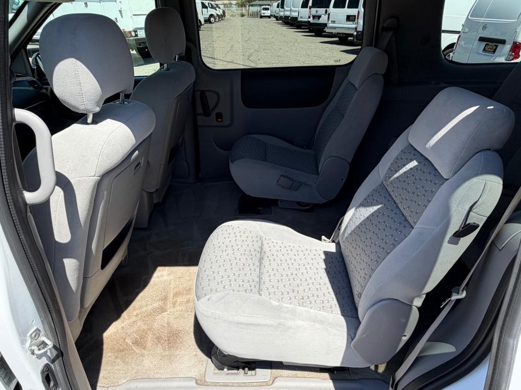 Chevrolet Uplander Vehicle Full-screen Gallery Image 34