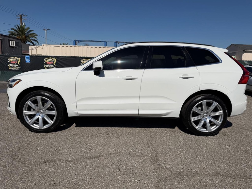 Volvo XC60 Vehicle Full-screen Gallery Image 11
