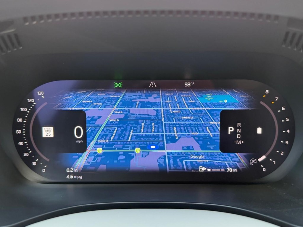 Volvo XC60 Vehicle Full-screen Gallery Image 30
