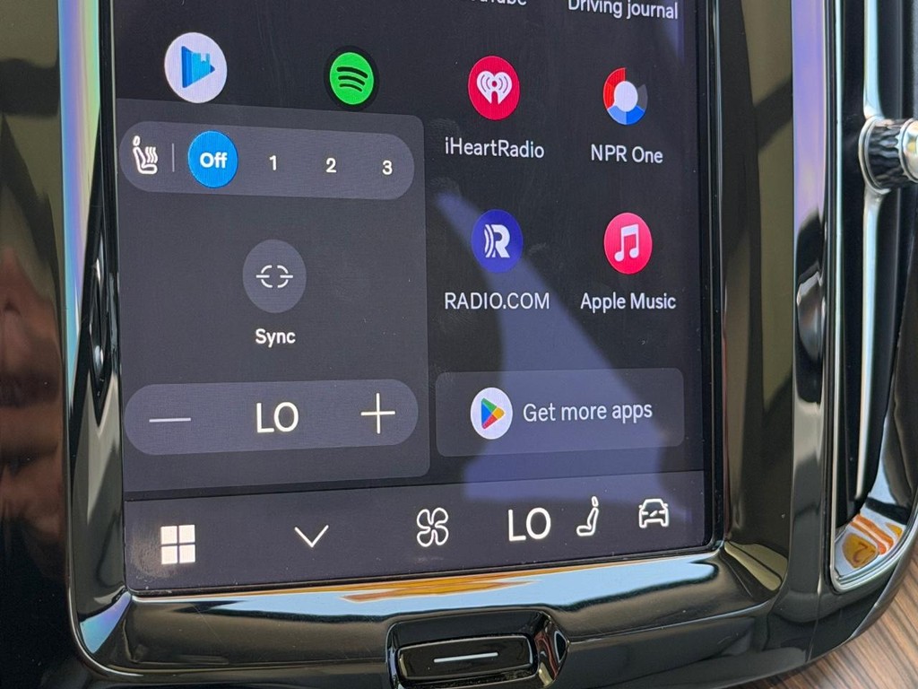 Volvo XC60 Vehicle Full-screen Gallery Image 39