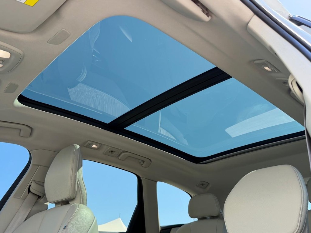 Volvo XC60 Vehicle Full-screen Gallery Image 47