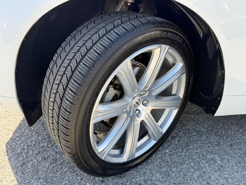 Volvo XC60 Vehicle Full-screen Gallery Image 62