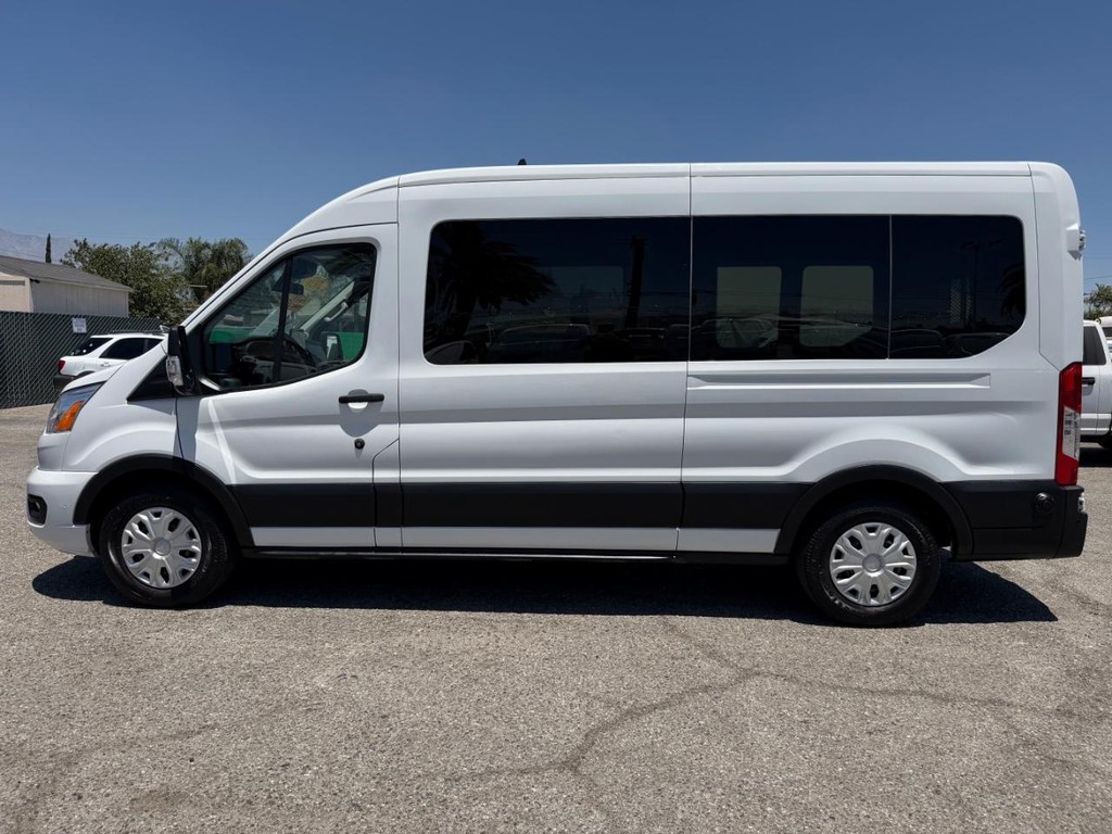 Ford Transit 350 Vehicle Full-screen Gallery Image 12
