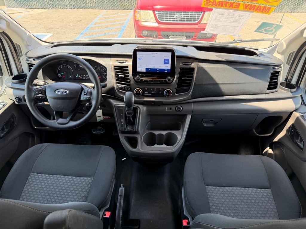 Ford Transit 350 Vehicle Full-screen Gallery Image 52