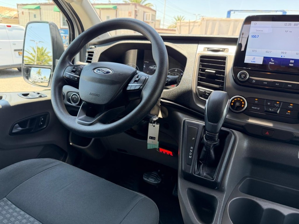 Ford Transit 350 Vehicle Full-screen Gallery Image 53