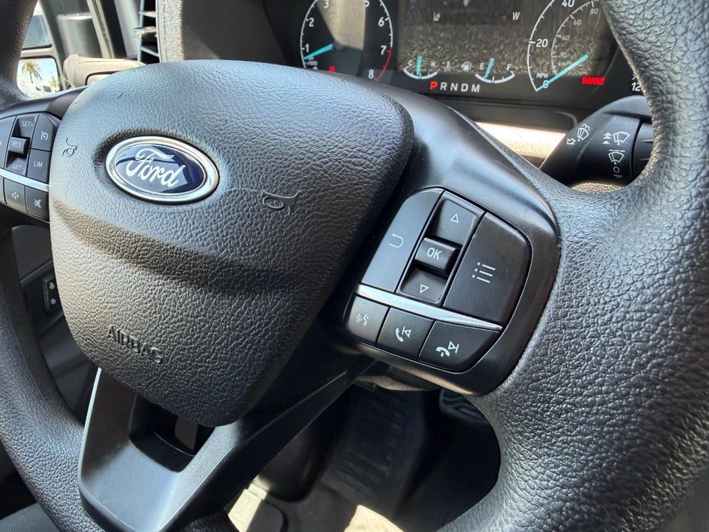 Ford Transit 350 Vehicle Full-screen Gallery Image 58