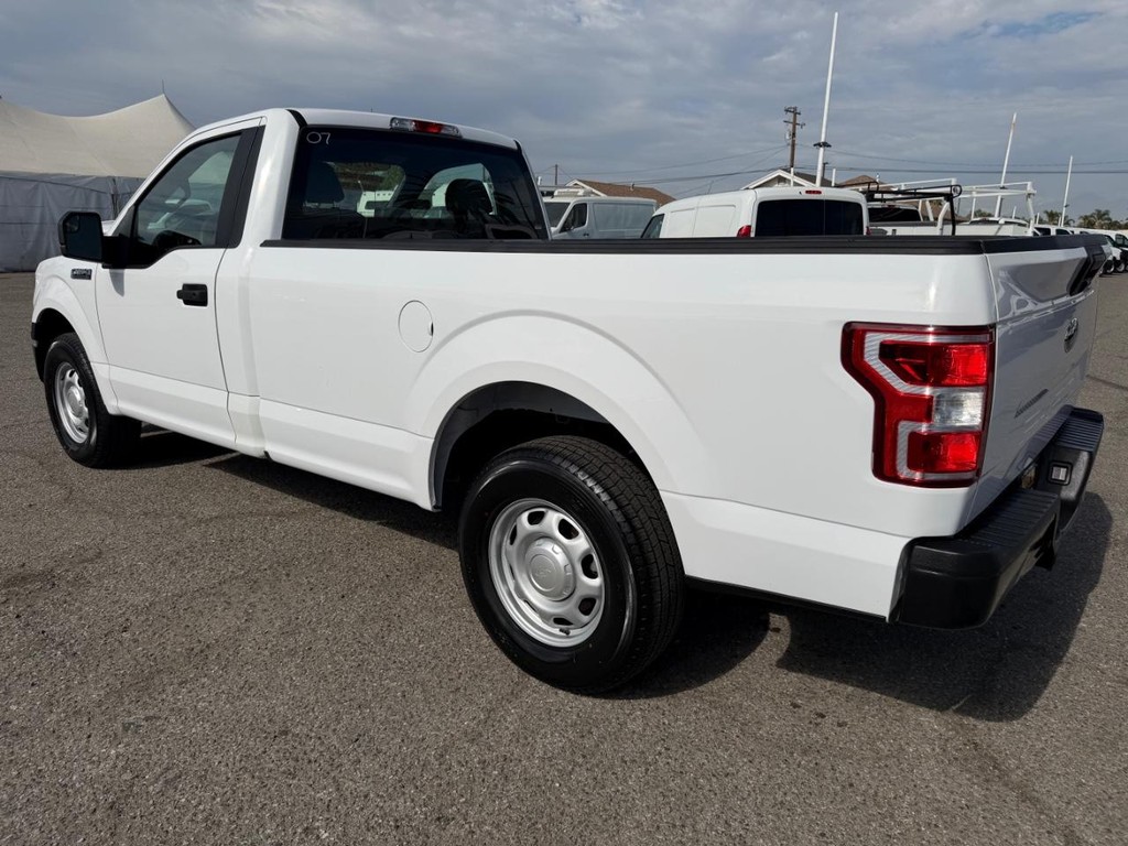 Ford F-150 Vehicle Full-screen Gallery Image 09
