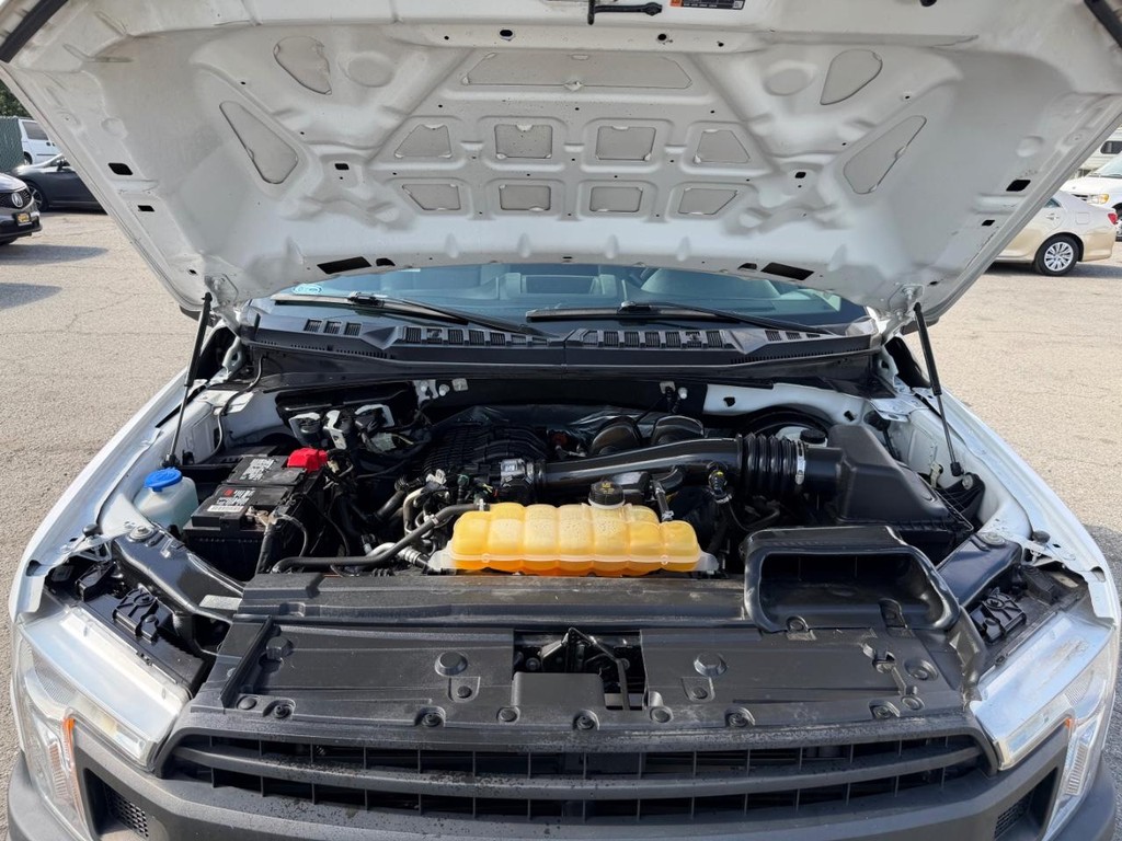 Ford F-150 Vehicle Full-screen Gallery Image 34