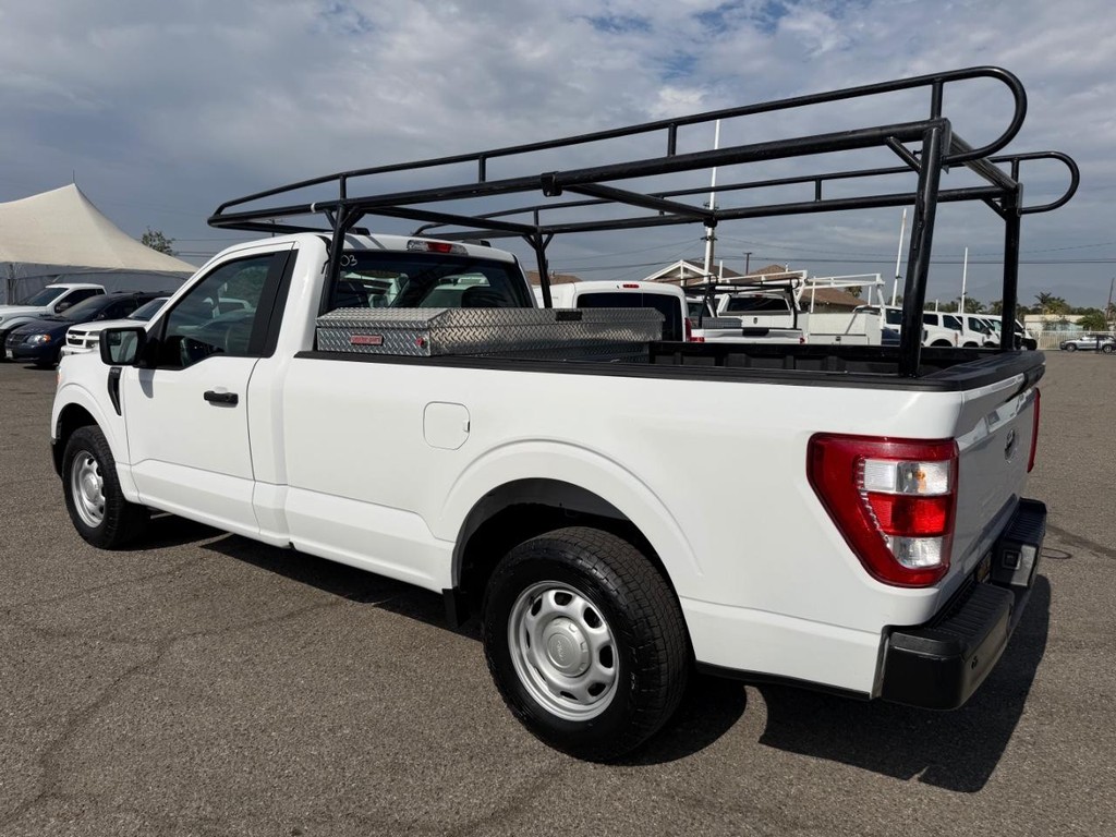 Ford F-150 Vehicle Full-screen Gallery Image 09