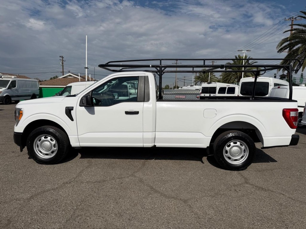 Ford F-150 Vehicle Full-screen Gallery Image 11