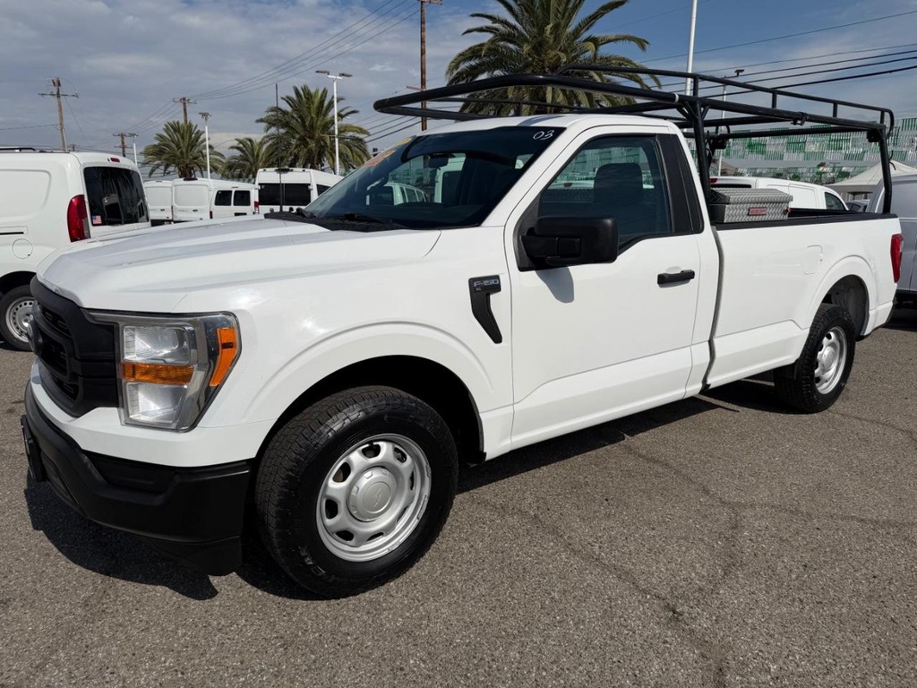 Ford F-150 Vehicle Full-screen Gallery Image 12