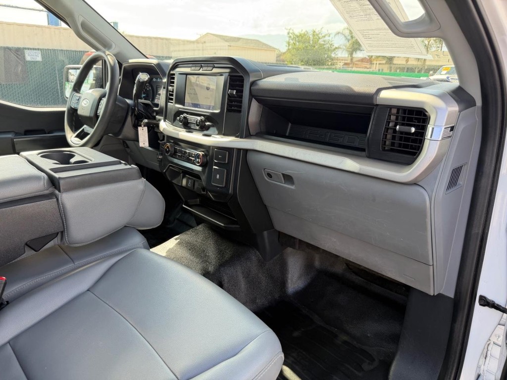 Ford F-150 Vehicle Full-screen Gallery Image 20
