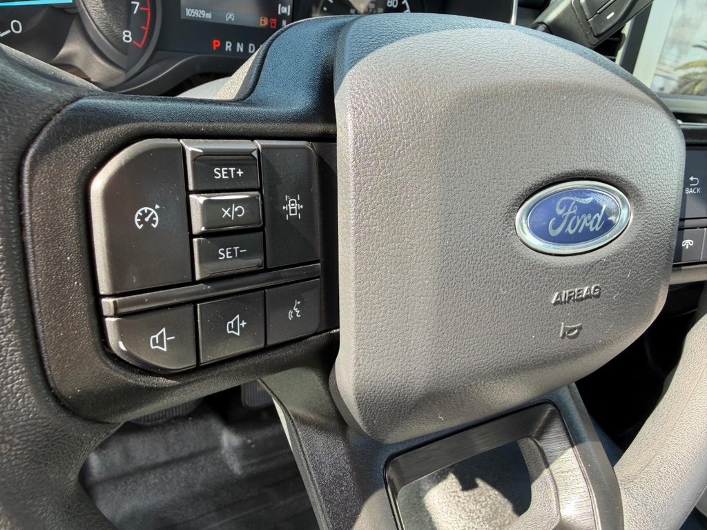 Ford F-150 Vehicle Full-screen Gallery Image 26