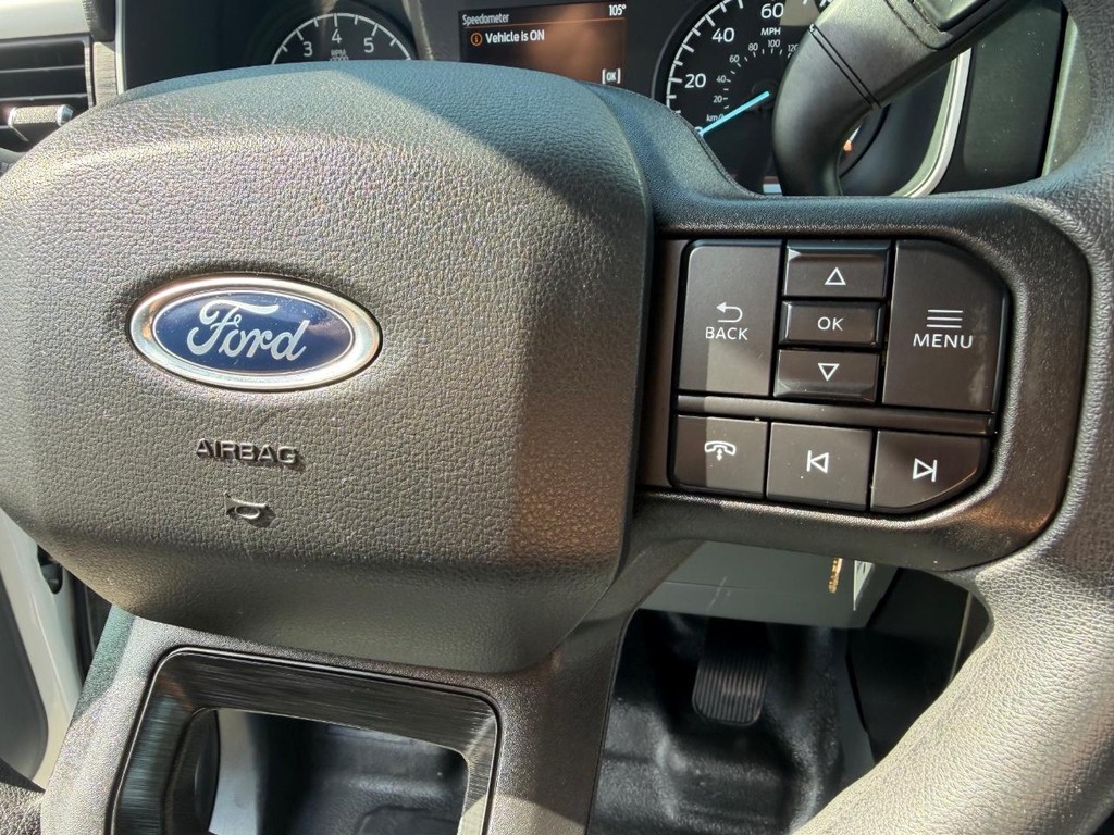 Ford F-150 Vehicle Full-screen Gallery Image 27