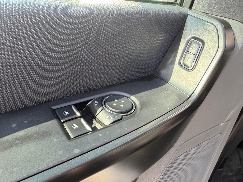 Ford F-150 Vehicle Full-screen Gallery Image 28