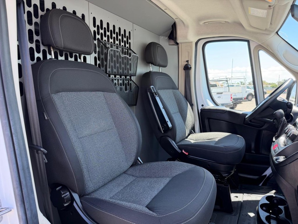 Ram ProMaster Vehicle Full-screen Gallery Image 33