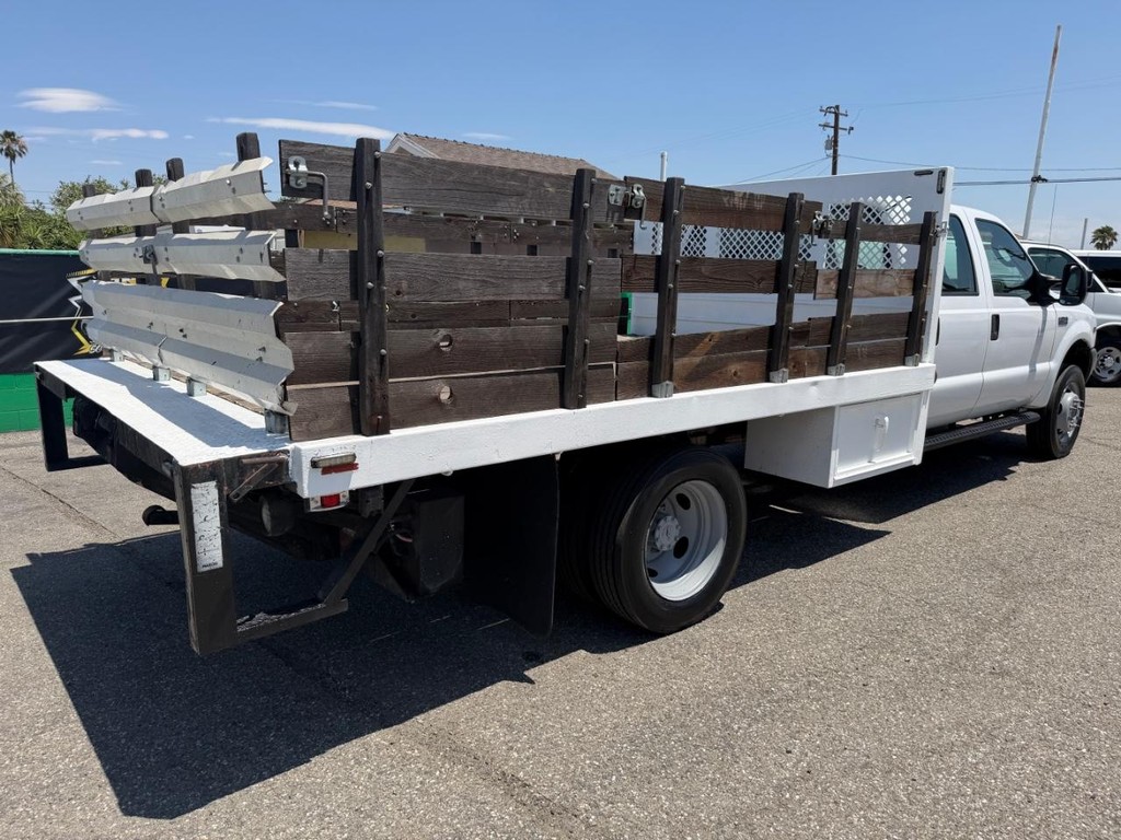 Ford F-450 Vehicle Full-screen Gallery Image 06