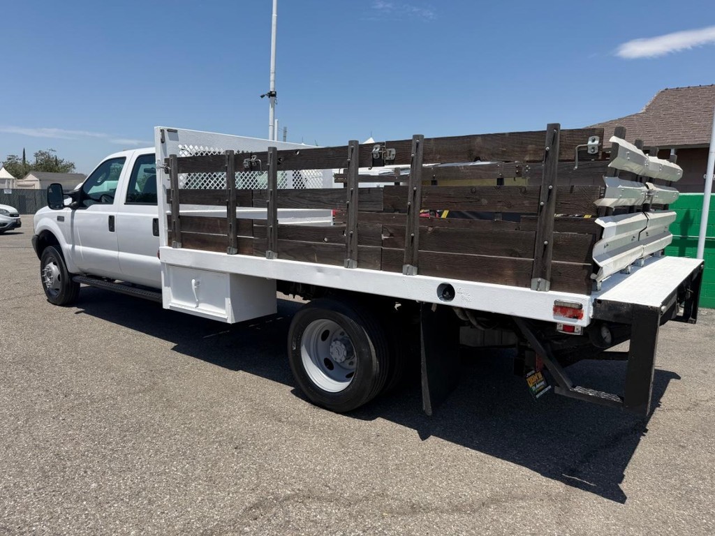 Ford F-450 Vehicle Full-screen Gallery Image 09