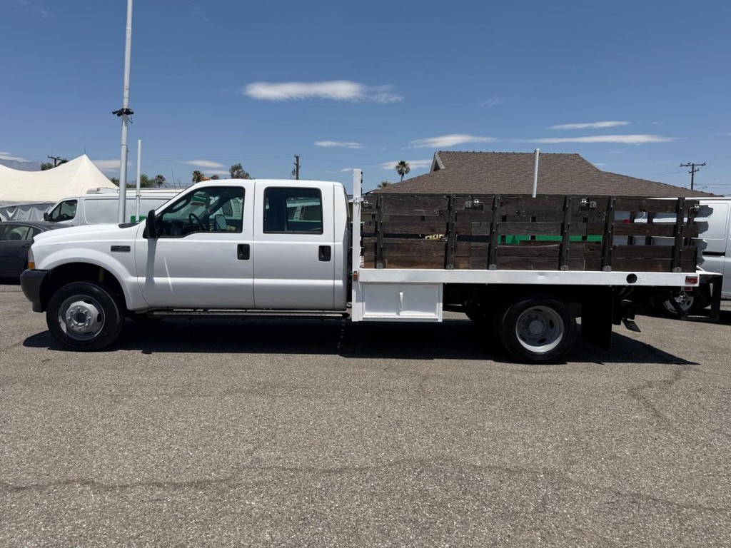 Ford F-450 Vehicle Full-screen Gallery Image 11