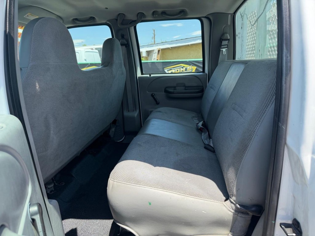 Ford F-450 Vehicle Full-screen Gallery Image 43
