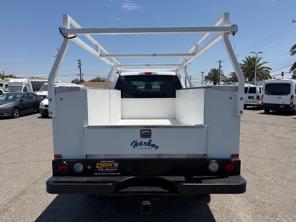 Ford F-350 Vehicle Full-screen Gallery Image 08