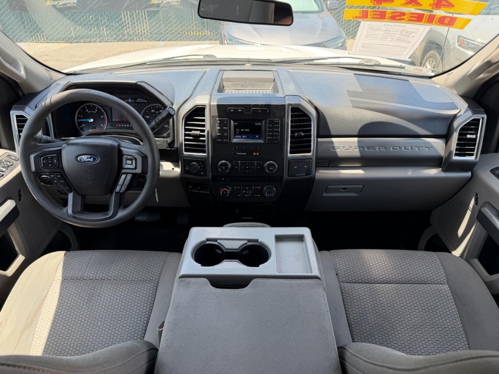 Ford F-350 Vehicle Full-screen Gallery Image 30