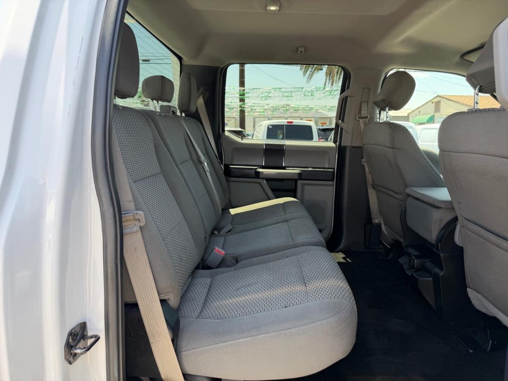 Ford F-350 Vehicle Full-screen Gallery Image 45