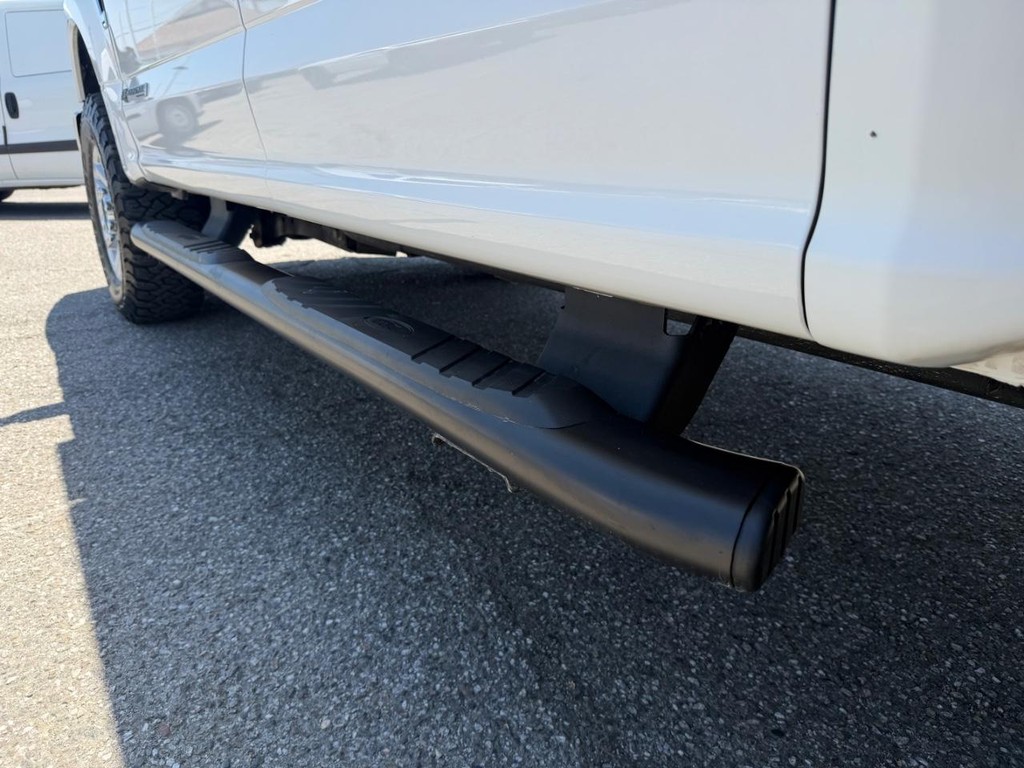 Ford F-350 Vehicle Full-screen Gallery Image 55