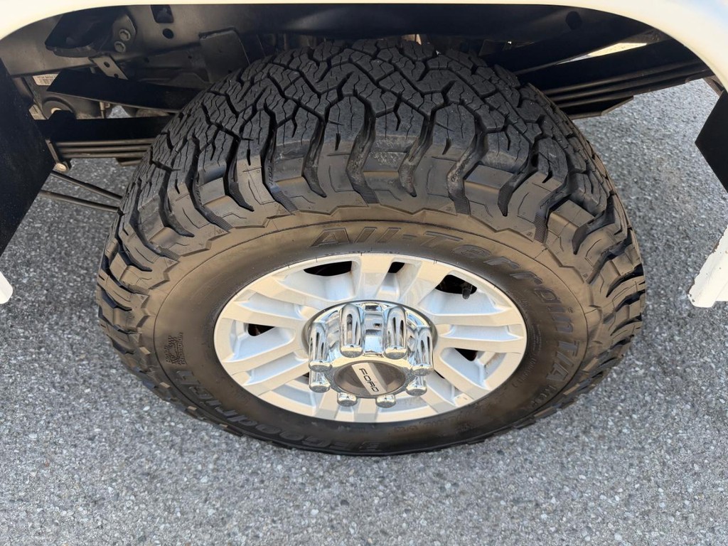 Ford F-350 Vehicle Full-screen Gallery Image 60